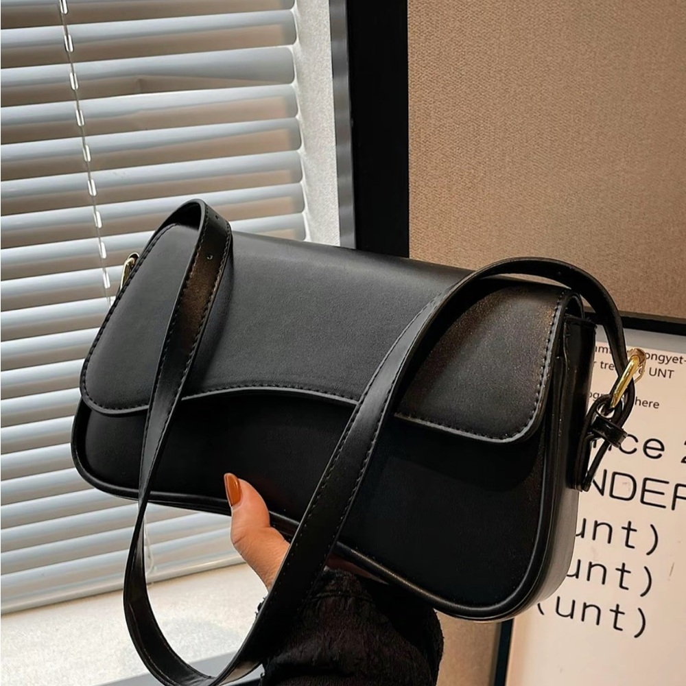 Crossbody Saddle Bag